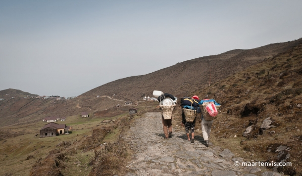 20090409 5977 610x356 - Trekking in Nepal