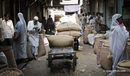 20090417 6649 540x315 - Delhi markets