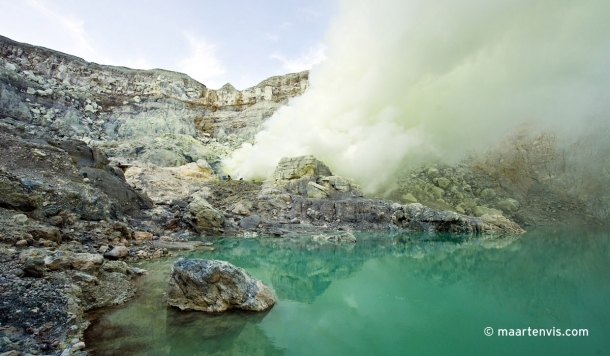 20100316 4648 610x356 - The breathtaking Ijen crater