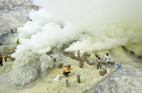 20100316 4658 280x185 - The breathtaking Ijen crater