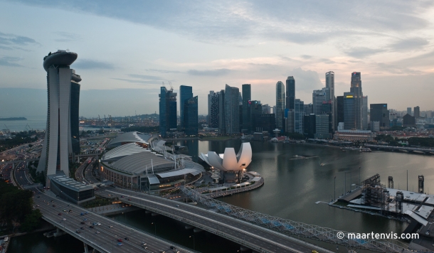 20110611 75821 610x356 - High in the Singapore Sky