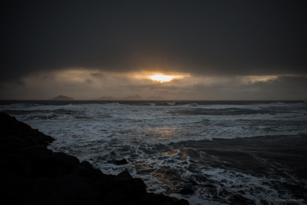 20131104 5884 610x407 - On A Black Beach