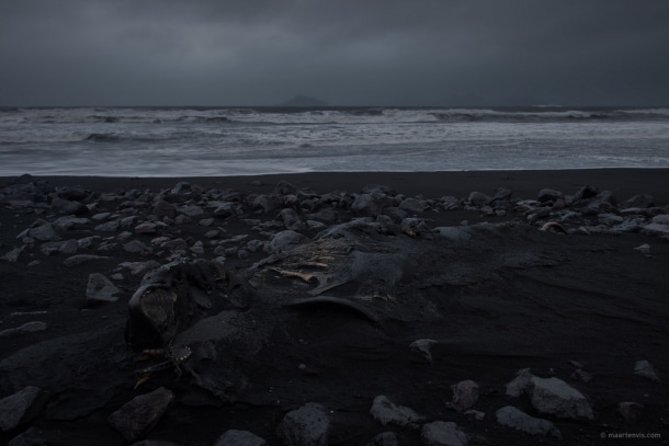 20131104 5943 610x407 - On A Black Beach