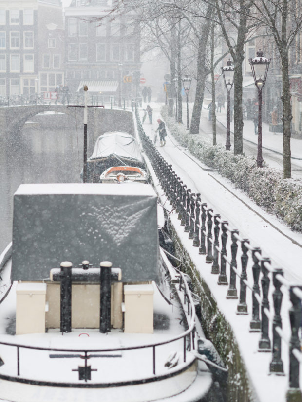 20170211 7939 620x827 - Snow in Amsterdam