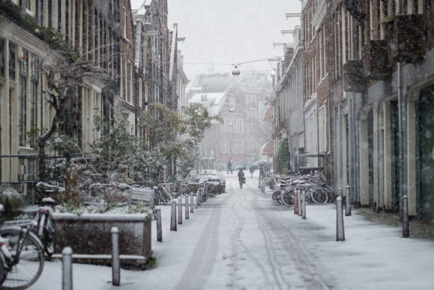 20171210 8792 620x414 - Snow in Amsterdam