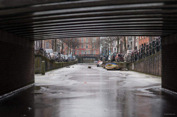 20180303 3580 620x413 - Ice Skating on the Amsterdam Canals